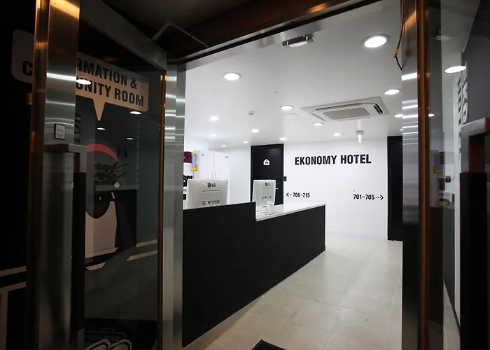 Ekonomy Myeongdong Premier *