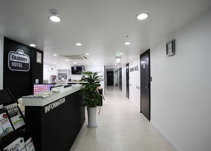 Hostel Ekonomy Myeongdong Premier