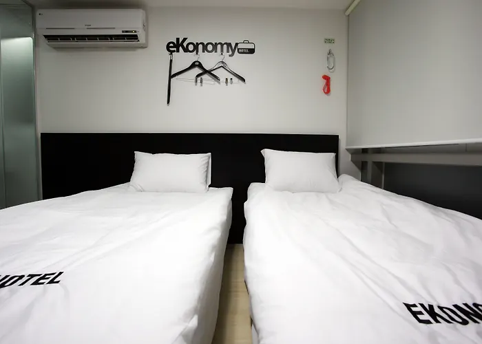 Ekonomy Myeongdong Premier Hostel *