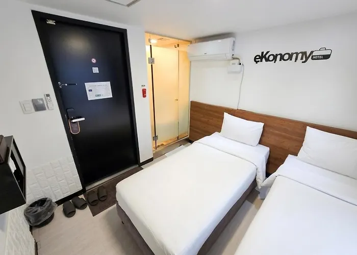 Ekonomy Myeongdong Premier
