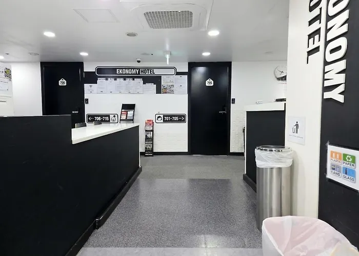 Ekonomy Myeongdong Premier Hostel *